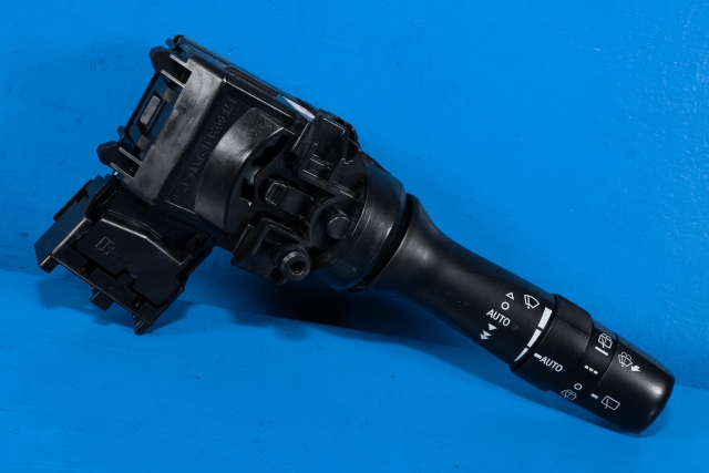 Bryter visker til Toyota Yaris, 2012-2014 (Type III, Fase 1)  (TOYOTA|17F936-0D190)