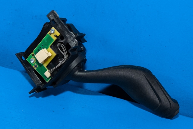 Bryter blink til Ford Kuga 2013-2019  (FORD|CV6T-13335-BE|)