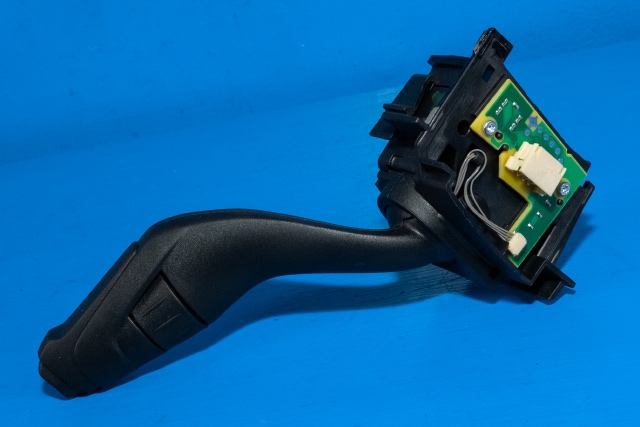 Bryter visker til Ford Kuga 2013-2019 (FORD|F1FT-17A553-BA|)