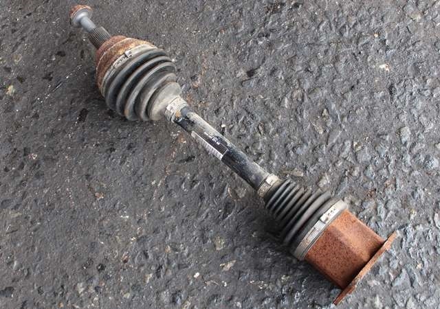Drivaksel venstre foran, diesel/automat til VW Passat 2015-2019 (Fase 1) (B8) (B8) (VAG|3Q0 407 271 AC|)