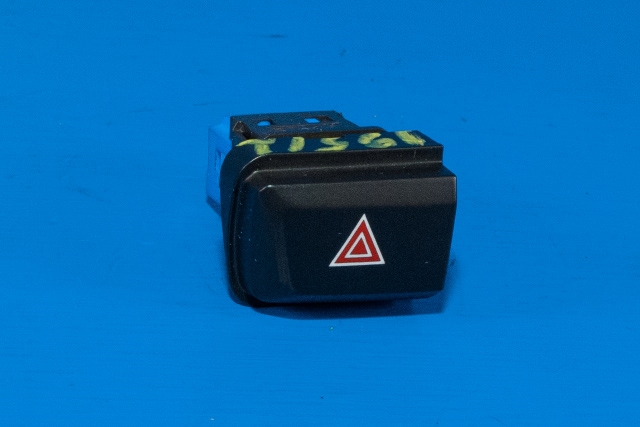 Bryter nødblink til Peugeot 2008 2013-2019 (Type I) (PEUGEOT|96 750916 ZD|)