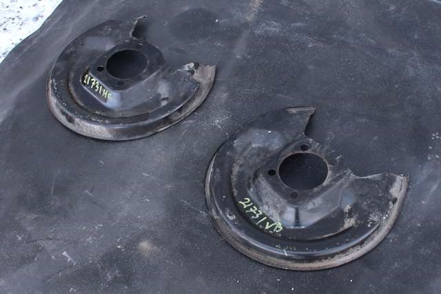 Bremseskjold venstre bak til Toyota Yaris, 2014-2020 (Type III, Fase 2)