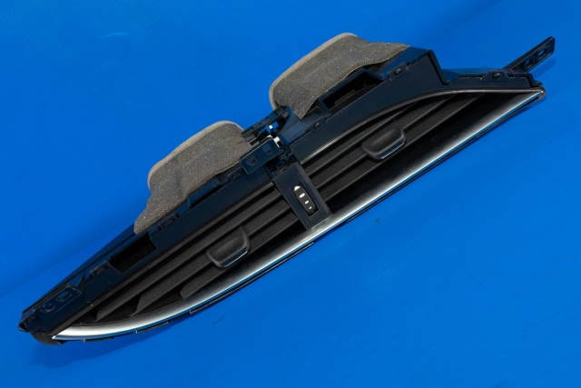 Dashbord friskluftdyse midtkonsoll til Toyota Yaris, 2014-2020 (Type III, Fase 2)