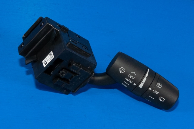 Bryter visker til Mazda 3, 2016-2019 (Type III, Fase 2)  (MAZDA|KS04-17J671)