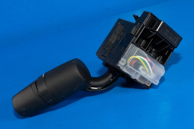 Bryter visker til Mazda 3 2016-2019 (Type III, Fase 2) (MAZDA|KS04-17J671|)