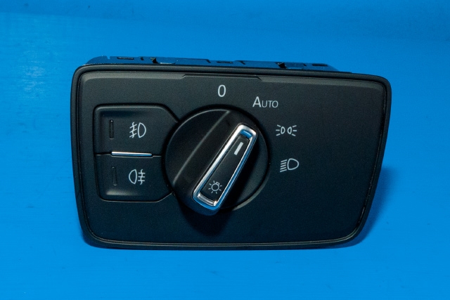 Bryter lys til VW Passat, 2015-2019 (Fase 1) (B8) (B8) (VAG|3G0 941 633 H)