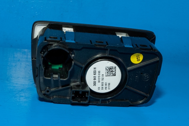 Bryter lys til VW Passat 2015-2019 (Fase 1) (B8) (B8) (VAG|3G0 941 633 H|)
