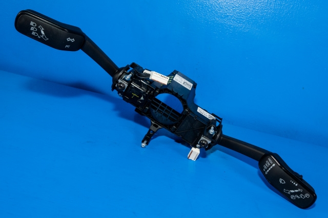 Bryter combi til VW Passat 2015-2019 (Fase 1) (B8) (B8) (VAG|3Q0 953 521 EJ|)