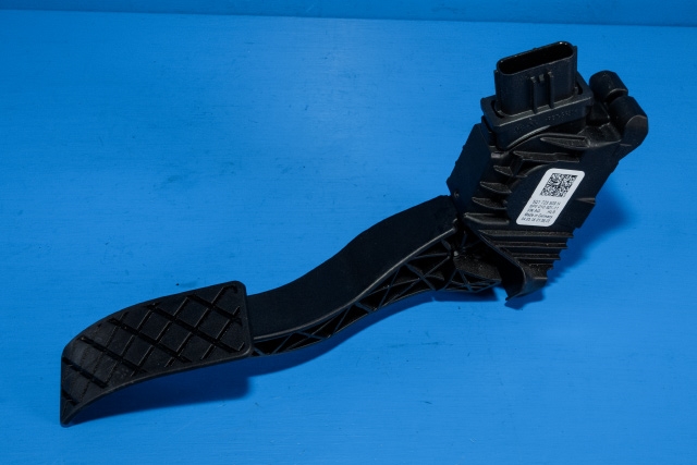 Pedal gass til VW Passat, 2015-2019 (Fase 1) (B8) (B8) (HELLA|6PV 010 621-11)