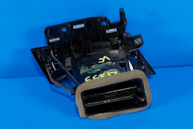 Dashbord friskluftdyse venstre til VW Passat 2015-2019 (Fase 1) (B8) (B8) (VAG|3G1 819 701 E|)
