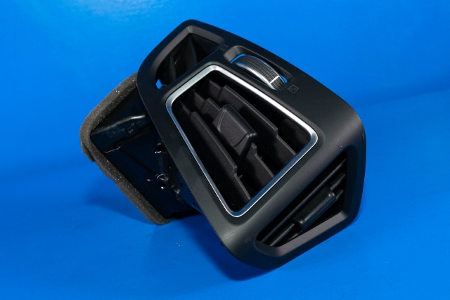 Dashbord friskluftdyse høyre til Ford Kuga, 2013-2019  