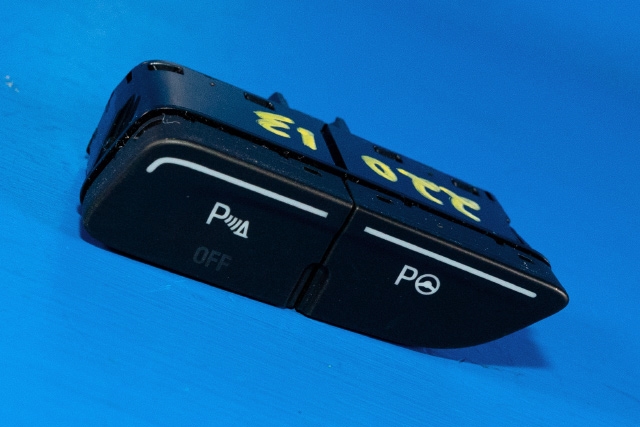 Bryter diverse til Ford Kuga, 2013-2019  (FORD|F1CT-14B436-HA)