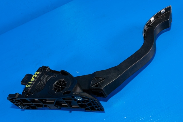 Pedal gass til Ford Kuga 2013-2019 (HELLA|6PV 010 368-94|HV61-9F836-AA|)