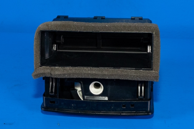 Dashbord friskluftdyse til Ford Kuga 2013-2019 (|AM51-R043D38-ADW)