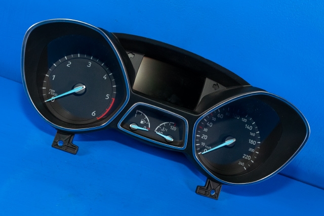 Instrumentpanel til Ford Kuga, 2013-2019  (FORD|GV4T-10849-LK)