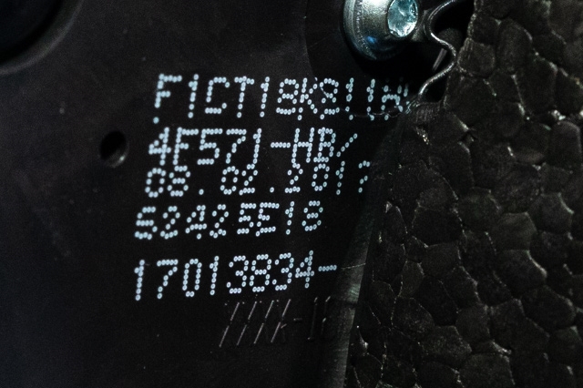 Bilstereo betjeningspanel til Ford Kuga 2013-2019  