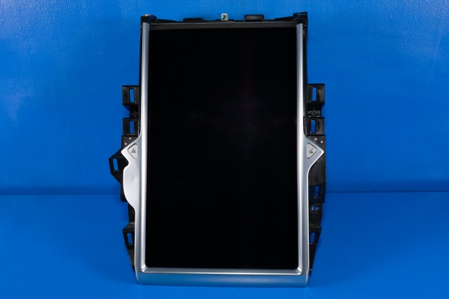 Multimedia display (MCU - Media Controller Unit) til Tesla Model X, 2016-->>  (TESLA|1045006-03-A)