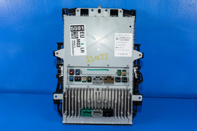 Multimedia display (MCU - Media Controller Unit) til Tesla Model X 2016-->> (TESLA|1045006-03-A|)