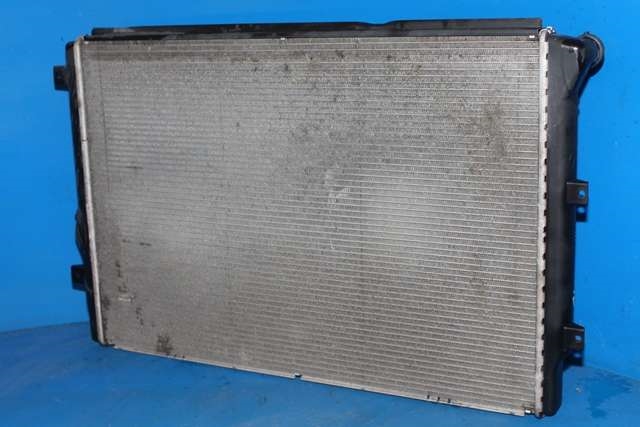 Radiator (manuell gir) til Škoda Yeti 2009-2013 (Fase 1) (VAG|1K0 121 251 DM|)