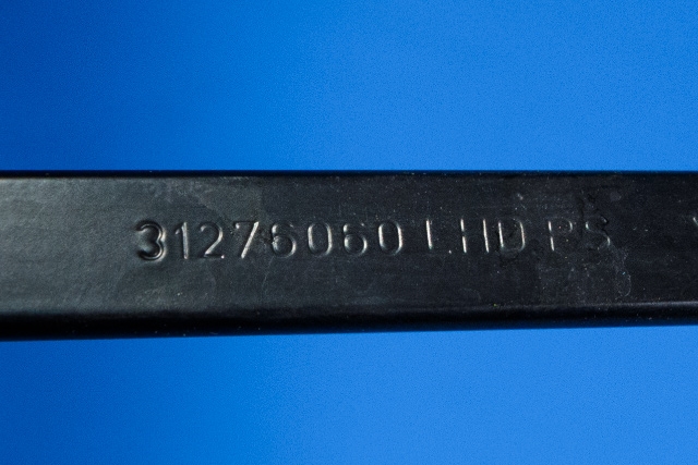 Viskerarm frontrute høyre til Volvo V40 2012-2019 (VOLVO|31276060|)