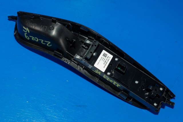 Bryter ruteheis førerdørspanel til Ford Focus, electric 2012-2018 (FORD|F1ET-14A132-CC|)