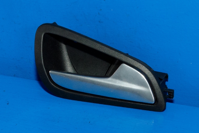 Dørhåndtak inv høyre bak til Ford Focus, electric, 2012-2018  