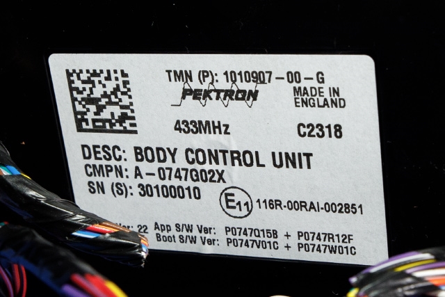 Styreenhet comfort (BCM) til Tesla Model S 2016-2021 (Fase 2)  (TESLA|1010907-00-G|)