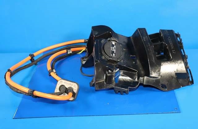 Batterilader inntak/luke til Mercedes GLC, 2015-2022 (X253) (X253) 