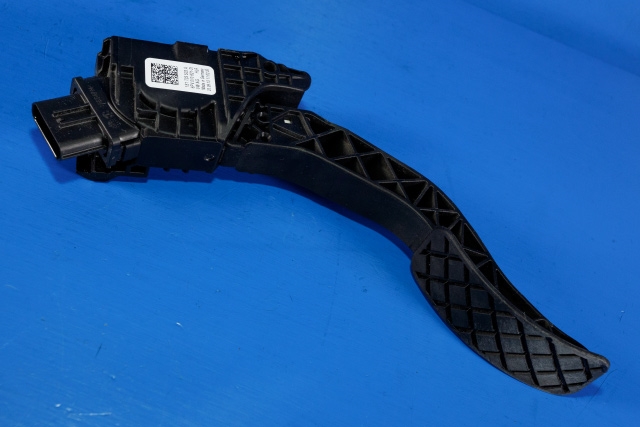 Pedal gass til VW E-Up 2013-2019 (HELLA|6PV 010 621-21|1S1 723 503 A|)