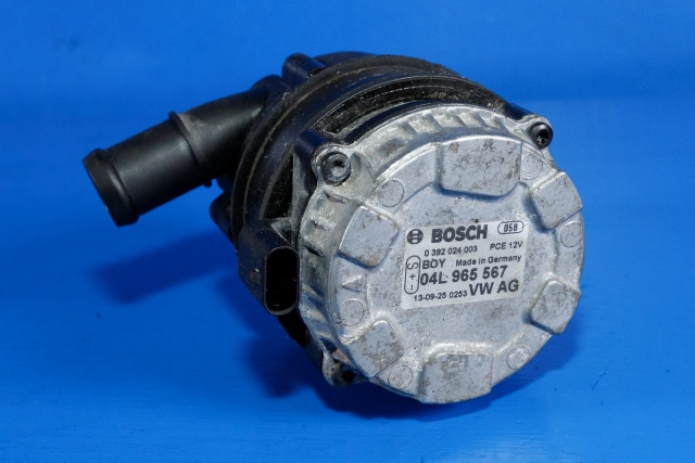 Sirkulasjonspumpe til VW E-Up 2013-2019  (BOSCH|0 392 024 003|04L 965 567|)
