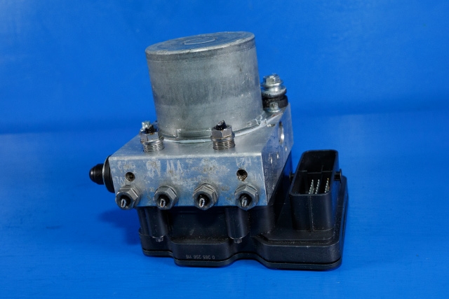 ABS sentral til VW Polo, 2014-2017 (Type V, Fase 2)  (VAG|6C0 614 517 N)