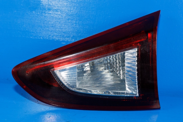 Baklykt høyre indre til Mazda 2, 2015-2019 (Type III, Fase 1)  