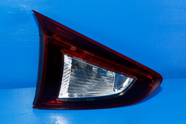 Baklykt venstre indre til Mazda 2, 2015-2019 (Type III, Fase 1)  