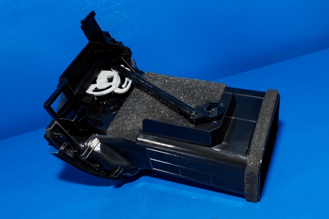 Dashbord friskluftdyse venstre til Mazda 6 2015-2018 (Type III, Fase 2)  