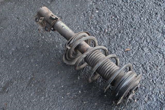 Fjærbein venstre foran til Nissan Qashqai 2007-2010 (Type I, Fase 1)