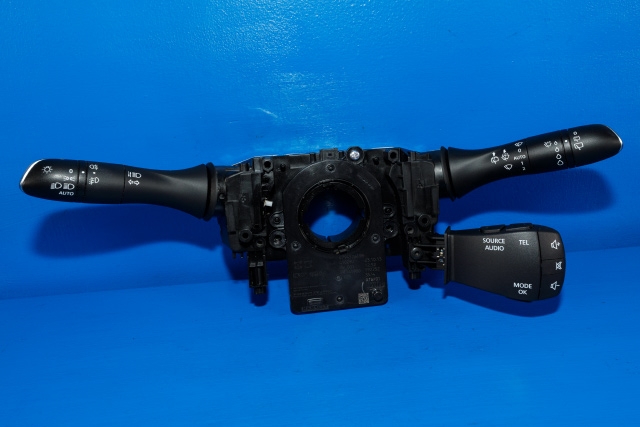 Bryter combi til Renault Megane 2016-->> Type IV (RENAULT|2556 78341R-A|)