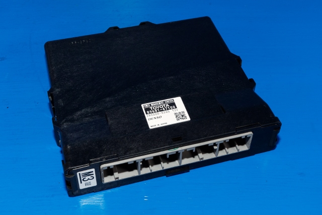Styreenhet diverse til Toyota Prius, 2009-2016 (Type III) (COMBI) (COMBI) (TOYOTA|89681-47100)