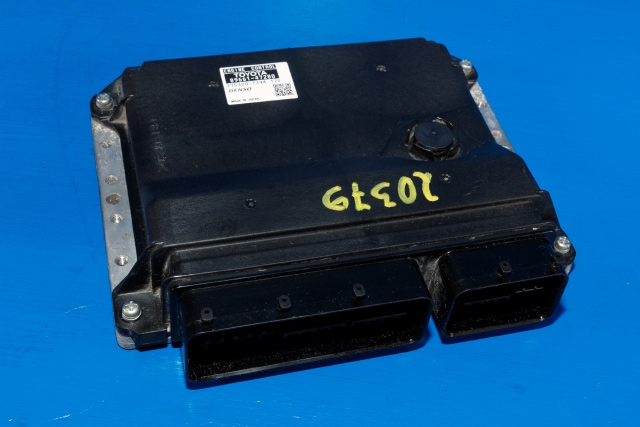 Styreenhet motor til Toyota Prius 2009-2016 (Type III) (COMBI) (COMBI) (DENSO|275300-7394|89661-47280|)