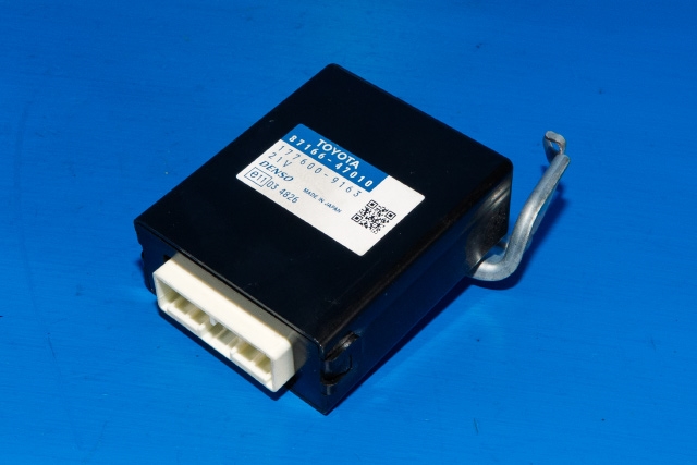 Styreenhet diverse til Toyota Prius 2009-2016 (Type III) (COMBI) (COMBI) (TOYOTA|87166-47010|)