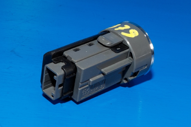 Bryter start/stopp til Toyota Prius 2009-2016 (Type III) (COMBI) (COMBI)