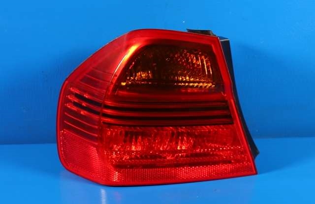 Baklykt venstre ytre til BMW 3-Serie, 2005-2011 (E90/E91/E92/E93) (E90/E91/E92/E93) (BMW|6 937 457)