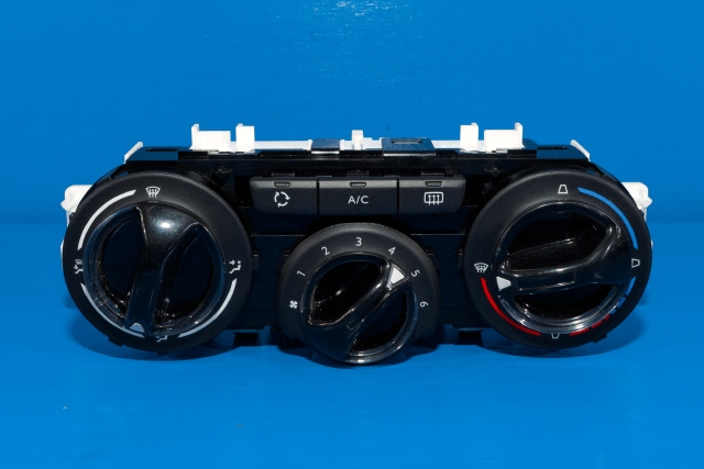 Varmeapparat betjening til Peugeot 208, 2012-2019 (Type I)  (VALEO|T1013332G)