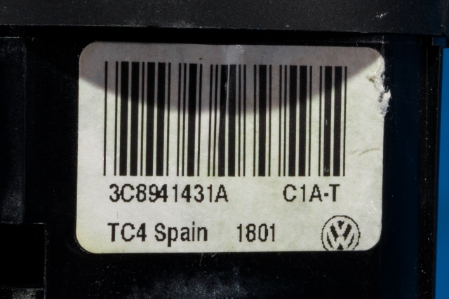 Bryter lys til VW Passat 2011-2015 (B7) (B7) (VAG|3C8 941 431 A|)