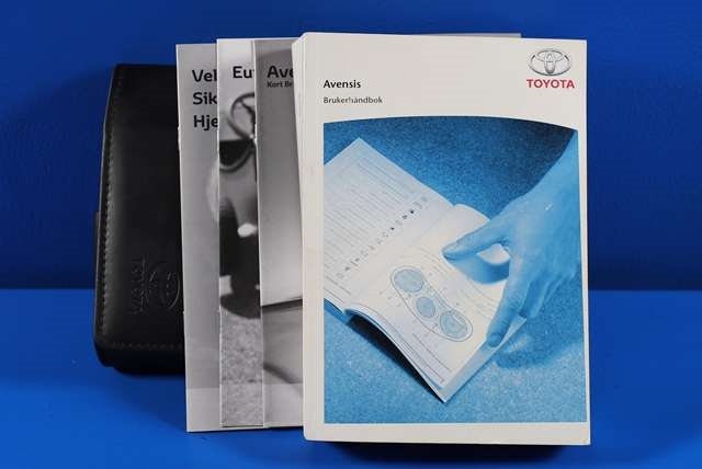 Instruksjonsbok til Toyota Avensis, 2009-2015 (Type III, Fase 1)  