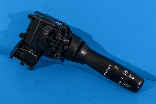 Bryter visker til Toyota Yaris 2014-2020 (Type III, Fase 2) (TOYOTA|17F904-0D180|)