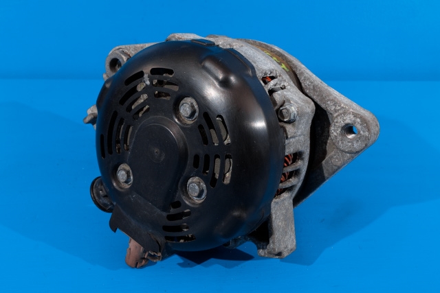 Dynamo til Toyota Yaris 2014-2020 (Type III, Fase 2)  (DENSO|104211-3090|27060-0Y160|)