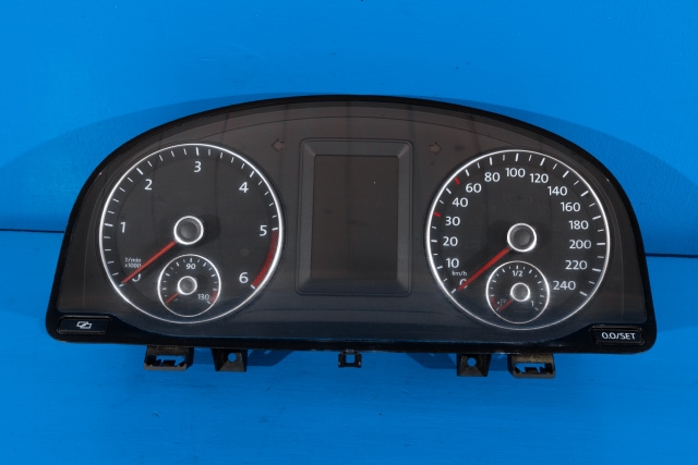 Instrumentpanel til VW Caddy, 2010-2015 (Type III, Fase 2)  (VAG|2K0 920 875 A)