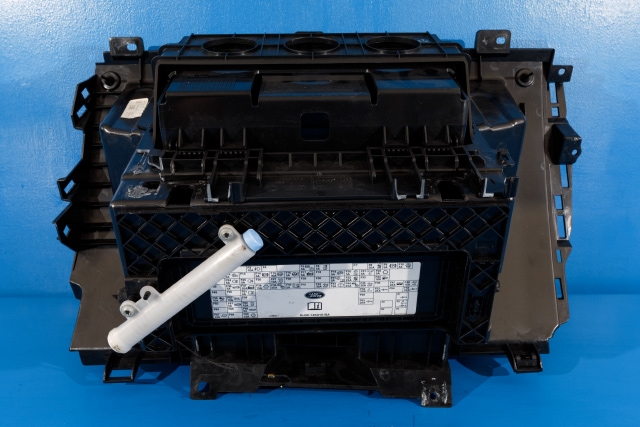 Hanskerom til Land Rover Range Rover, Evoque 2011-2019 (Type I)  (LAND ROVER|BJ32-14K016-BA|)