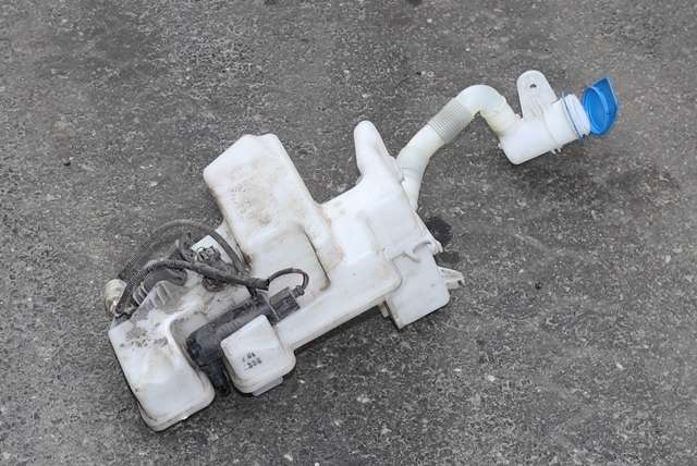Spylertank foran til VW Golf VI 2008-2012  (VAG|1K6 955 453 H|)
