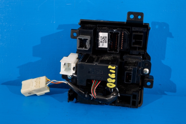 Bryter elektrisk håndbrekk/parkbrems til Subaru Outback 2009-2014 (Type IV)  (SUBARU|83061-AJ000|)